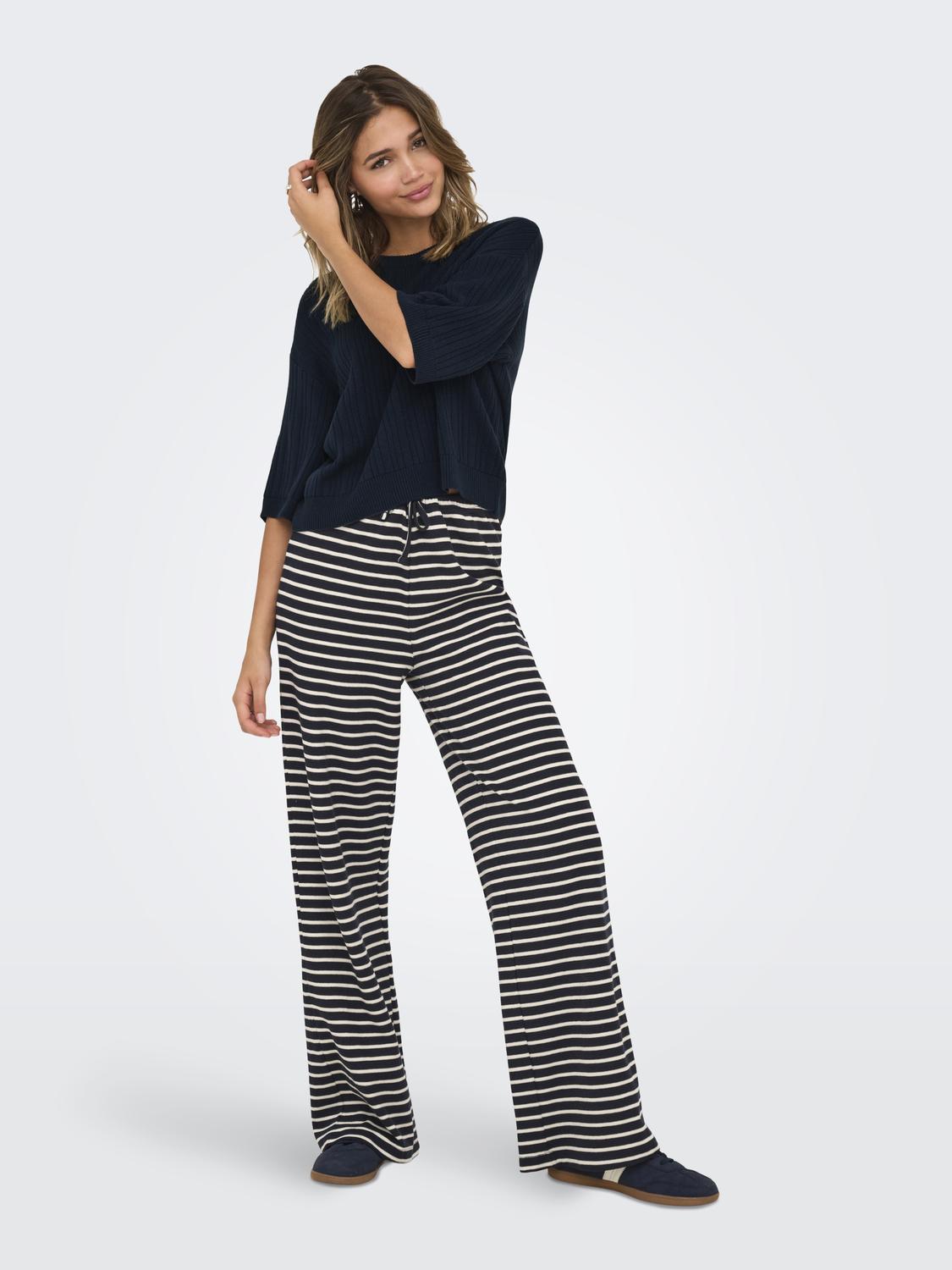 model_shot-front_full